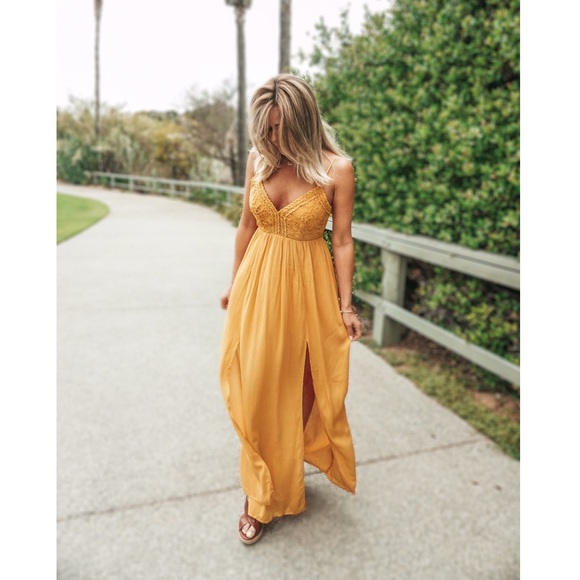 🚨LAST ONE - Small! Isle Of Capri Laced Maxi Dress - Picture 2 of 3